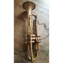 Oude / Antieke trompet Lark Shanghai China M4011