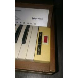Giaccaglia Chord Organ elektronisch luchtorgel Orgel