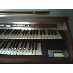Hammond model 5222 orgel in prima conditie