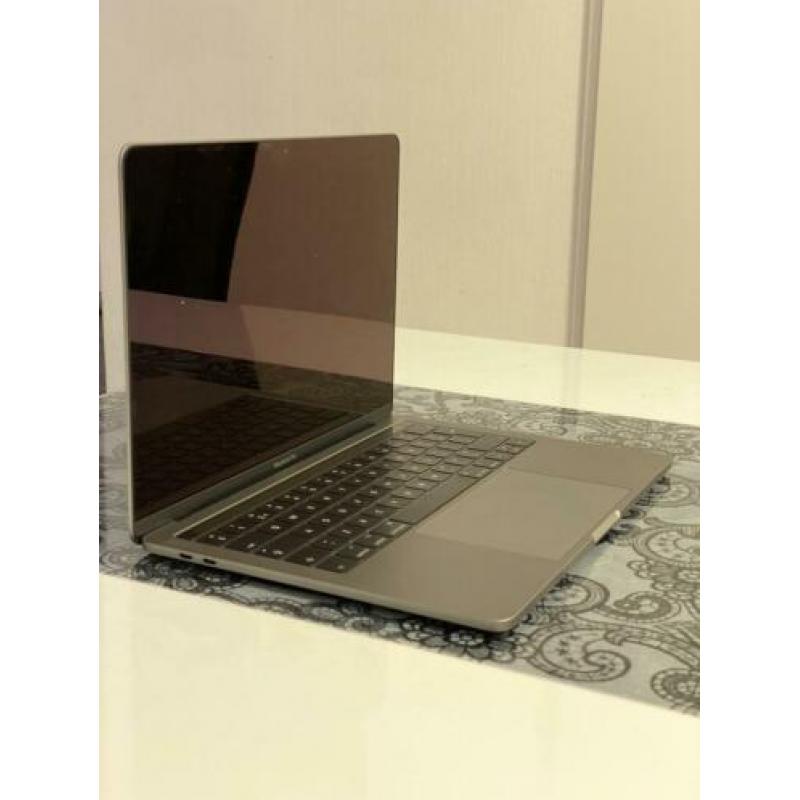 Macbook Pro 13 inch Touch Bar 512GB | 16GB | EXTRA GEHEUGEN!