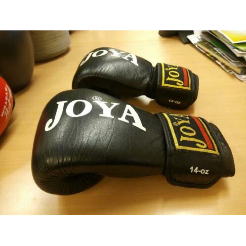3 bokshandschoenen Joya en Matsuru 14oz