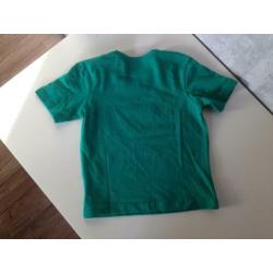 mooie groene kleur jongens t shirt v hals 110/116