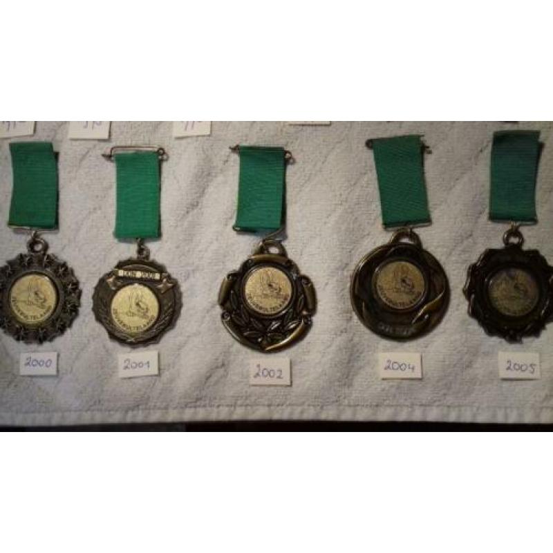 CARNAVAL ZEVENBERGEN emblemen en medailles