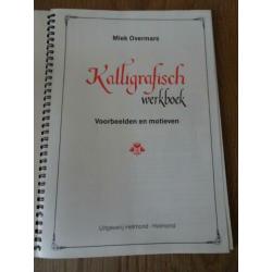 Kalligrafisch werkboek. Voorbeelden en motieven kalligrafie