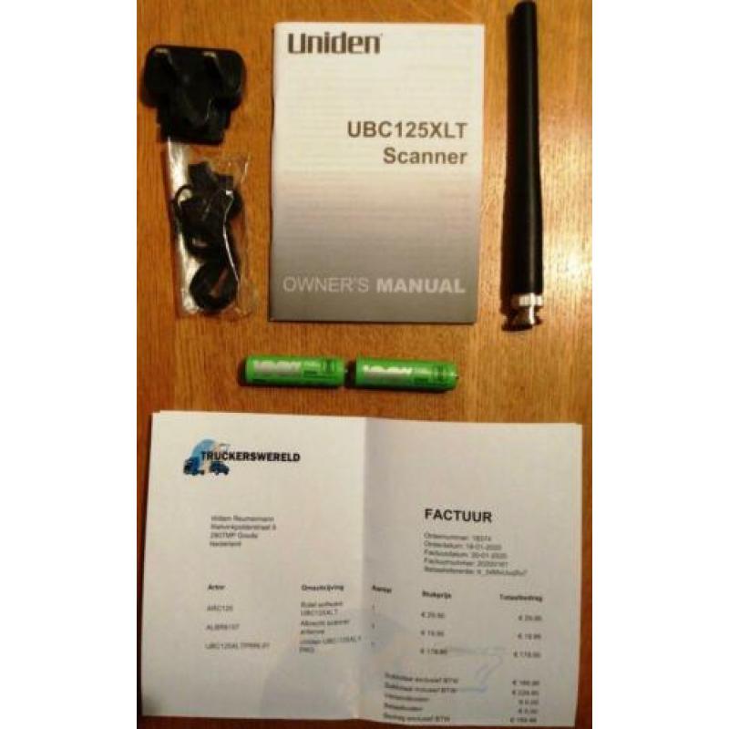 Uniden Bearcat UBC 125 XLT Scanner . . met extra accessoires