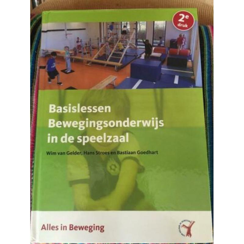 studieboek Basislessen Bewegingsonderwijs in de speelzaal