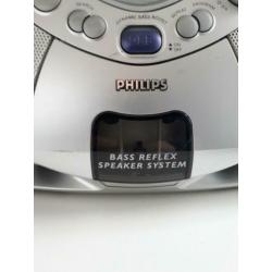 Draagbare Philips Radio-CD-Cassette speler.