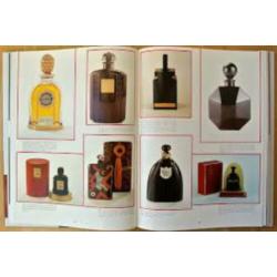naslagwerk over parfumflesjes - Commercial Perfume Bottles
