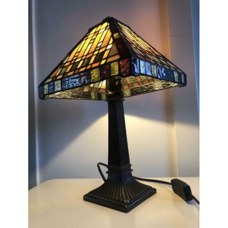 Mooie Tiffany achtige lamp, stijl Art Deco