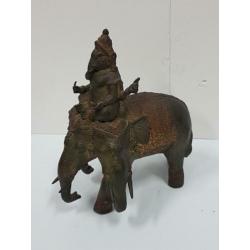 Bronzen Ganesha op een olifant et drie koppen
