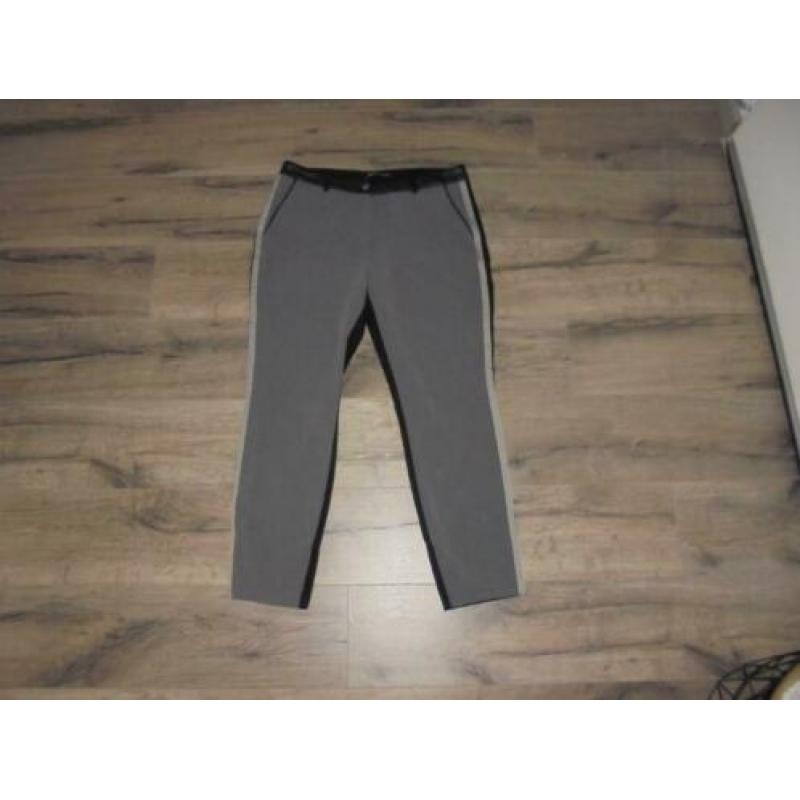 Expresso sportieve broek voorkant grijs,achterkant zwart.44