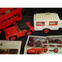 2 oude setje s lego 379-2: Car and caravan 384-1: London bus
