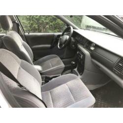 Opel Vectra-b 1998 Wit/automaat