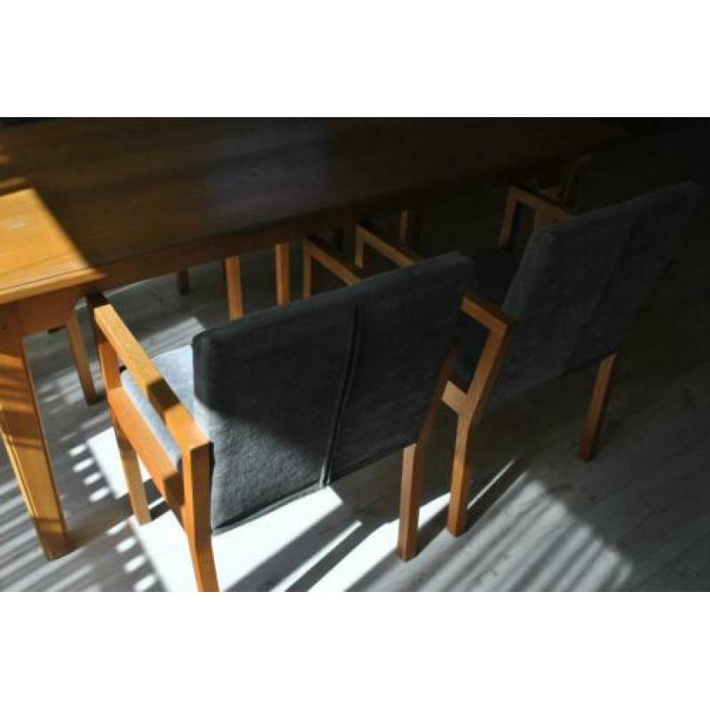 Eetkamertafel (lengte 200 cm) met 4 stoelen