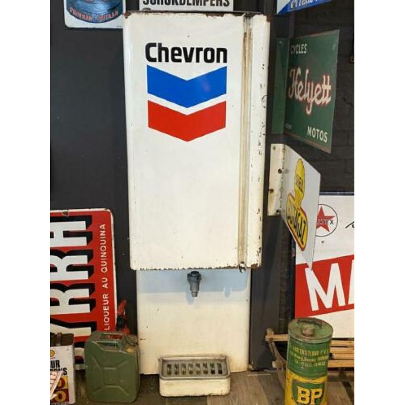 Grote Chevron oliebar jaren 80 deco