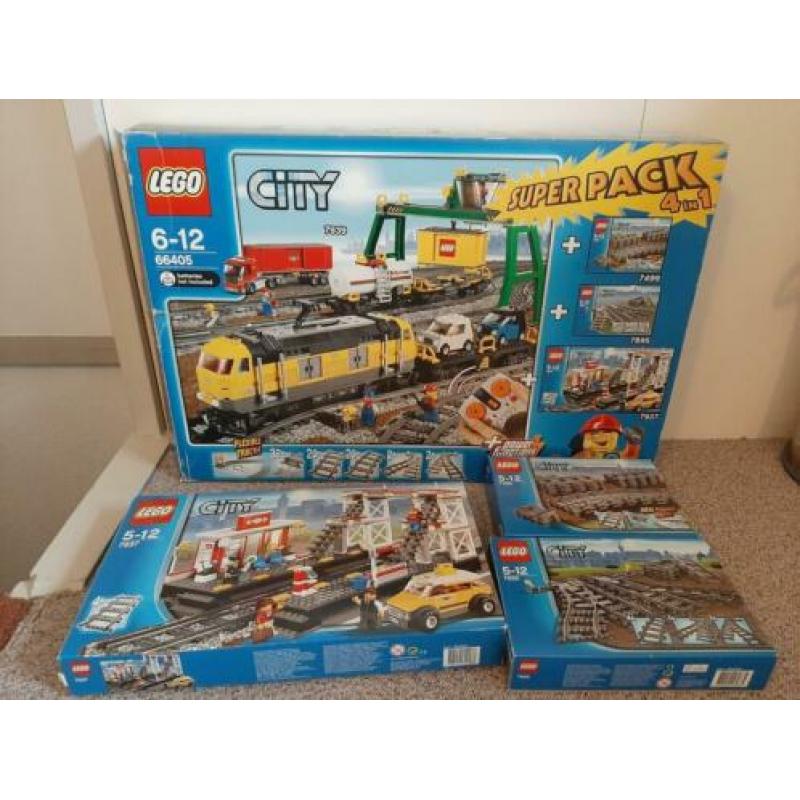 Lego super pakket 4 in1 werk trein en extra spoor en station