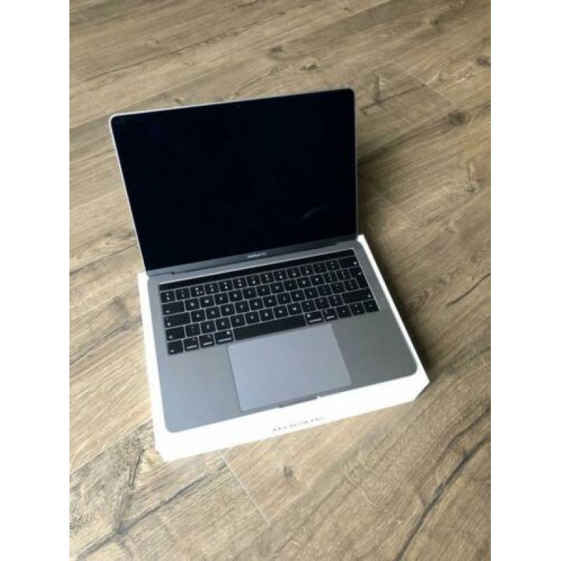 MacBook Pro 13’ Retina Touchbar Spacegrey 2019