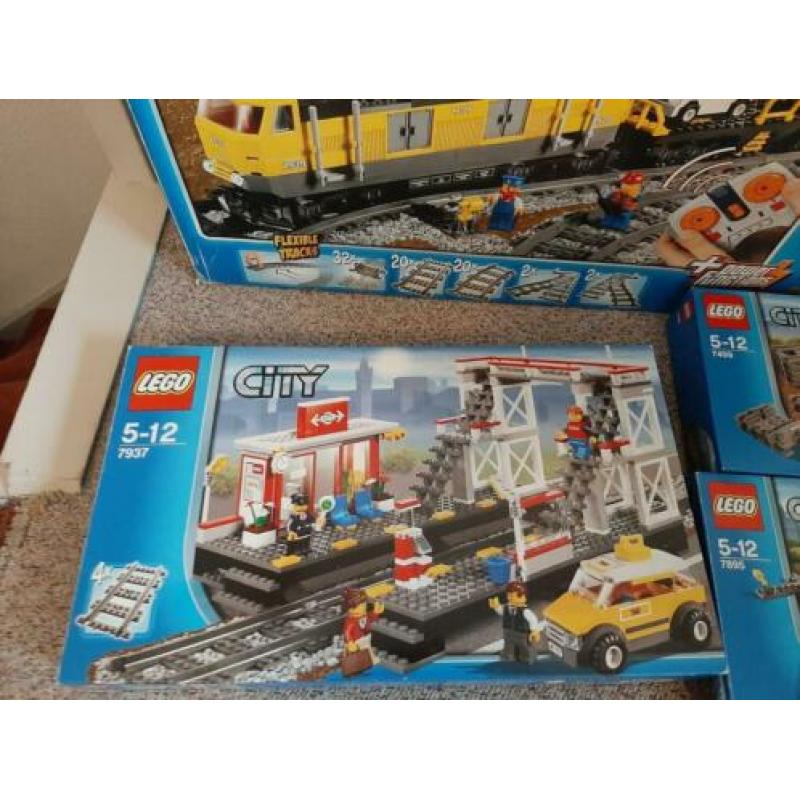 Lego super pakket 4 in1 werk trein en extra spoor en station