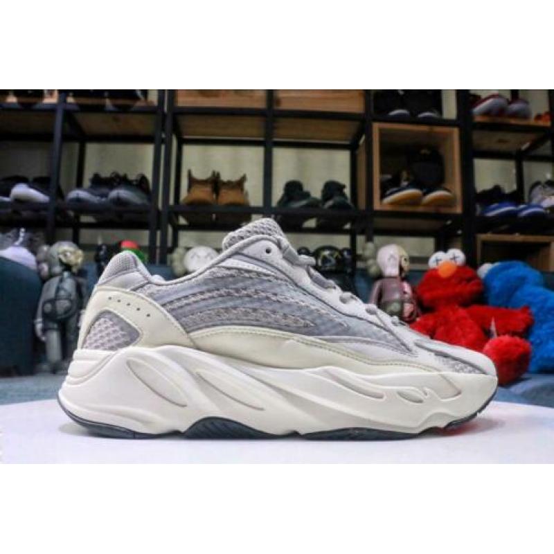 Adidas yeezy 700 “Static V2”
