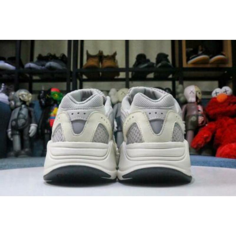 Adidas yeezy 700 “Static V2”