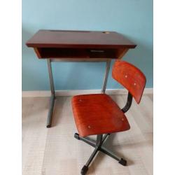 Vintage / retro schoolbank + stoel