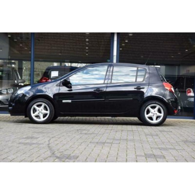 Renault Clio 1.5 dCi 89PK Collection | Trekhaak | Full Map N
