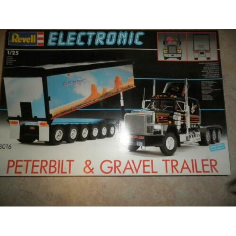Revell Peterbilt Electronic 8016 1/25 met oplegger
