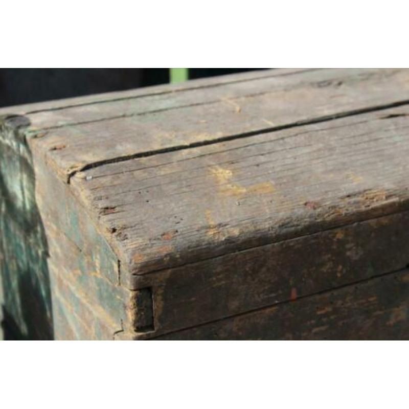 Oude groene houten kist - Mentha Brocante