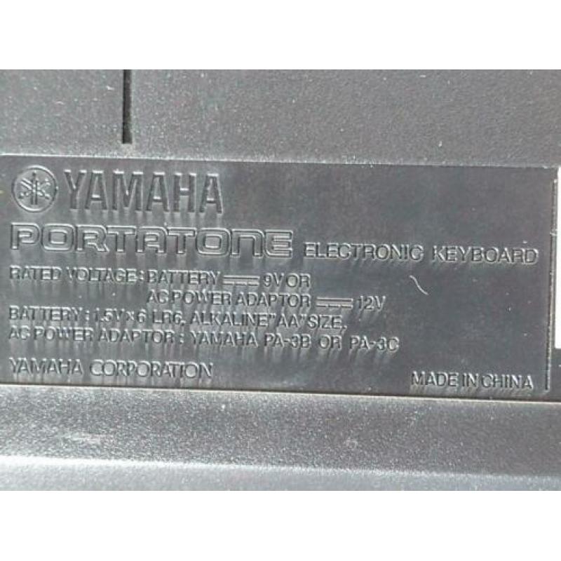 Yamaha Portatone YPT-200 keyboard
