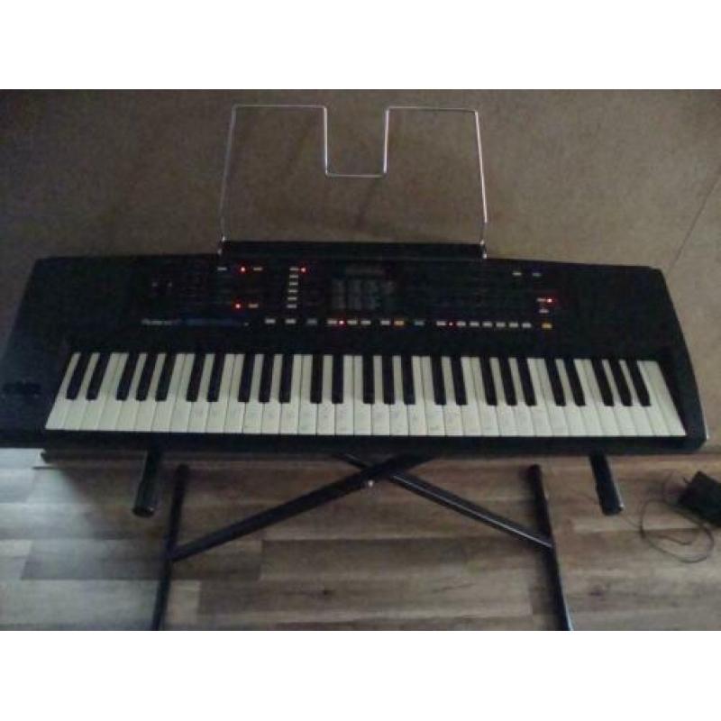 Roland E-35 synthesizer