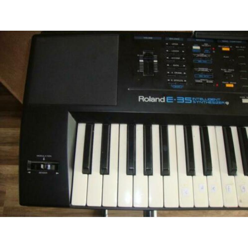 Roland E-35 synthesizer